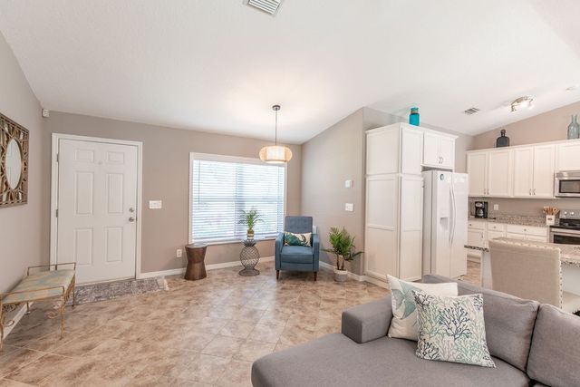 3673 2nd Place SW, Vero Beach, FL 32968