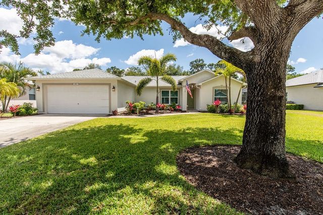 3673 2nd Place SW, Vero Beach, FL 32968