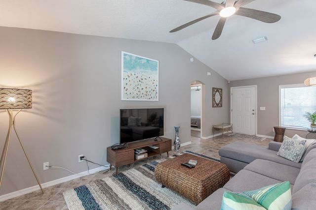 3673 2nd Place SW, Vero Beach, FL 32968