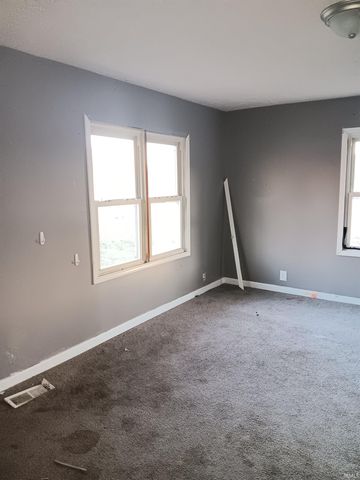 4530 N Sunnyside Street, Terre Haute, IN 47805