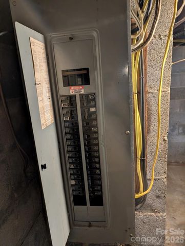 212 Old Dale Road, Spruce Pine, NC 28777