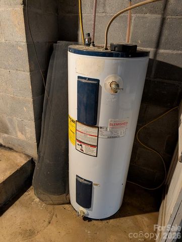 212 Old Dale Road, Spruce Pine, NC 28777