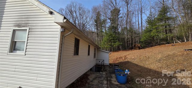 212 Old Dale Road, Spruce Pine, NC 28777