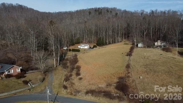 212 Old Dale Road, Spruce Pine, NC 28777