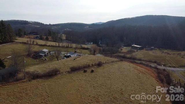 212 Old Dale Road, Spruce Pine, NC 28777