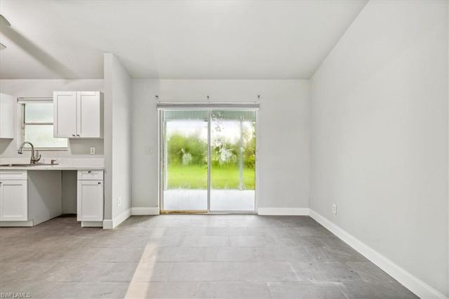 2701 SW 8th CT, Cape Coral, FL 33914