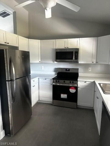 2701 SW 8th CT, Cape Coral, FL 33914