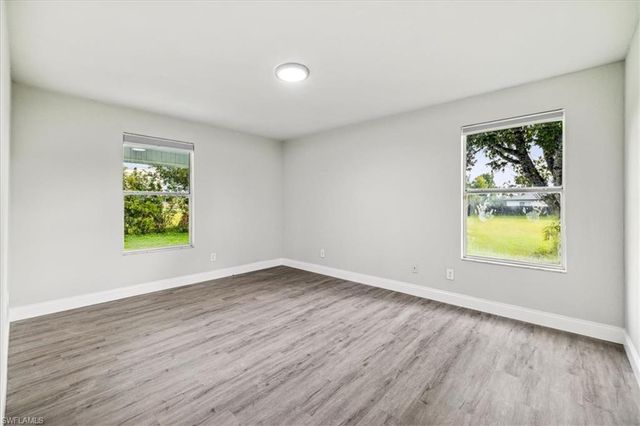2701 SW 8th CT, Cape Coral, FL 33914