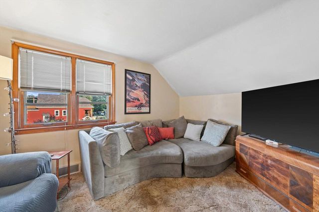 3876 E Morris AVENUE, Cudahy, WI 53110