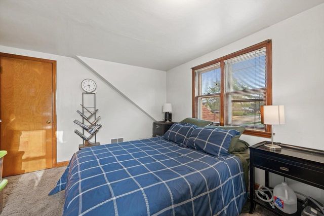3876 E Morris AVENUE, Cudahy, WI 53110
