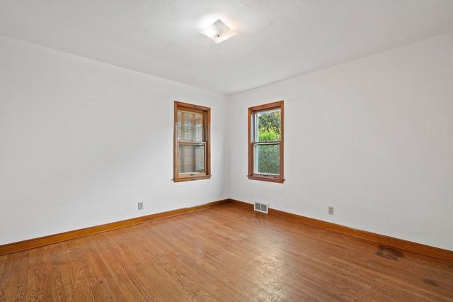 3876 E Morris AVENUE, Cudahy, WI 53110