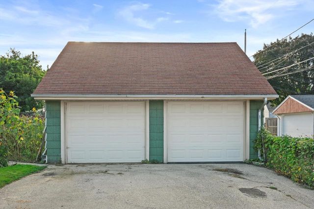 3876 E Morris AVENUE, Cudahy, WI 53110