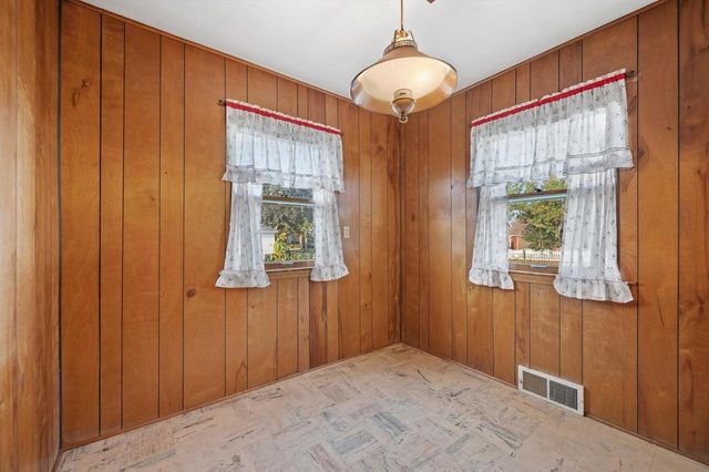 3876 E Morris AVENUE, Cudahy, WI 53110