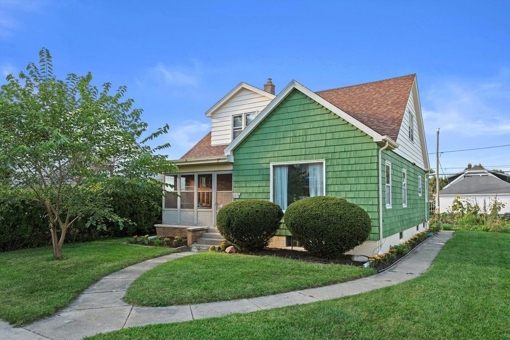 3876 E Morris AVENUE, Cudahy, WI 53110