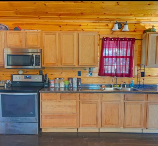 751 Hcr 1321, Hillsboro, TX 76645