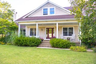 118 S Harrison Street, New Buffalo, MI 49117