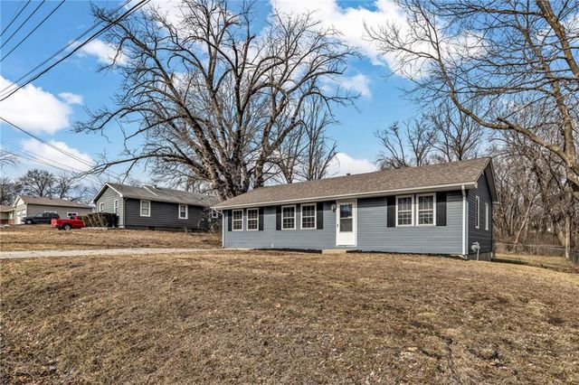 5300 NE 62nd Street, Kansas City, MO 64119