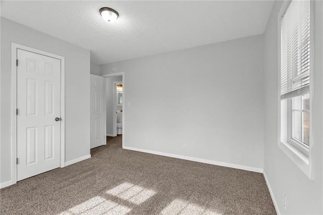 5300 NE 62nd Street, Kansas City, MO 64119