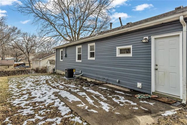 5300 NE 62nd Street, Kansas City, MO 64119