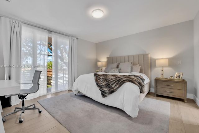 2851 SW 33rd Ct 2851, Miami, FL 33133