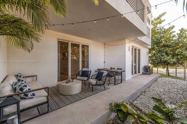 2851 SW 33rd Ct 2851, Miami, FL 33133