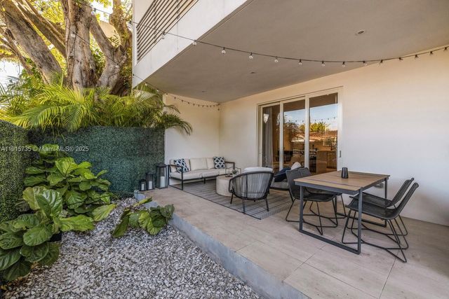 2851 SW 33rd Ct 2851, Miami, FL 33133