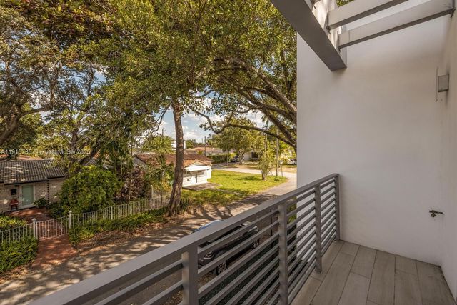 2851 SW 33rd Ct 2851, Miami, FL 33133