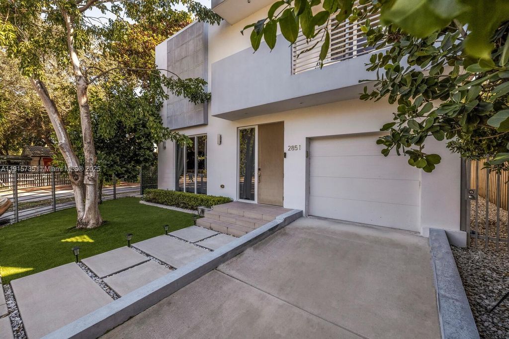 2851 SW 33rd Ct 2851, Miami, FL 33133