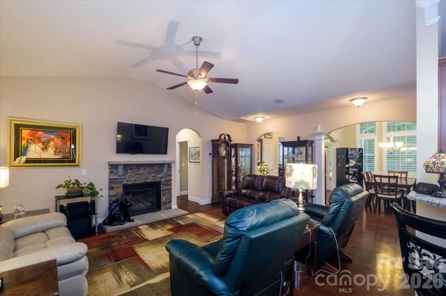 4804 Star Hill Lane, Charlotte, NC 28214