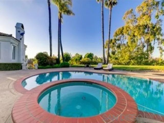 17381 Circa Oriente, Rancho Santa Fe, CA 92067