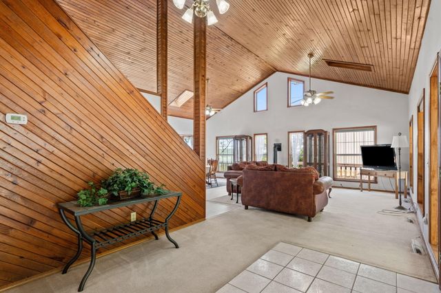 1052 Broken Arrow Estates Road, Lampe, MO 65681
