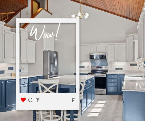 1052 Broken Arrow Estates Road, Lampe, MO 65681