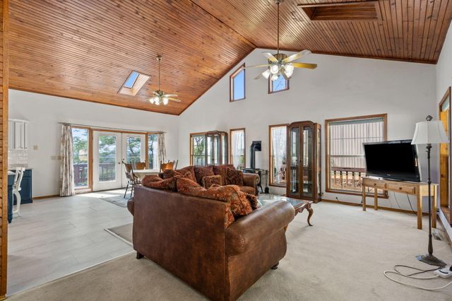 1052 Broken Arrow Estates Road, Lampe, MO 65681