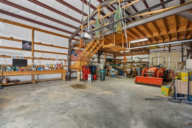 1052 Broken Arrow Estates Road, Lampe, MO 65681