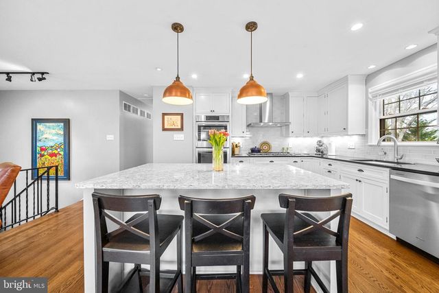 15014 TARLETON DR, Centreville, VA 20120