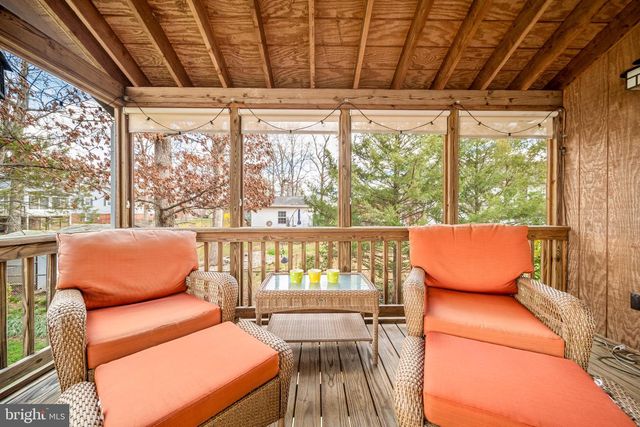 15014 TARLETON DR, Centreville, VA 20120