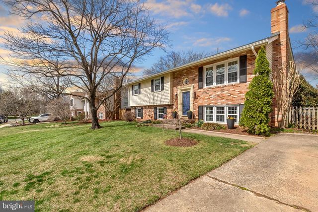 15014 TARLETON DR, Centreville, VA 20120