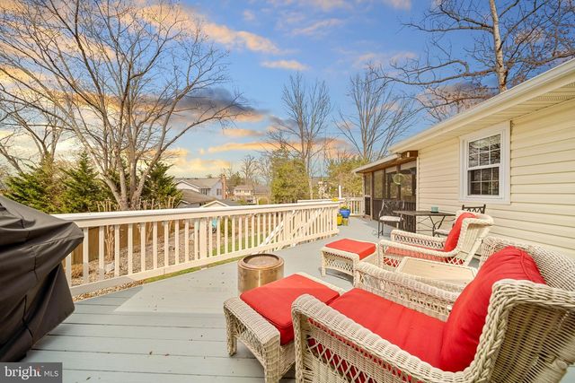 15014 TARLETON DR, Centreville, VA 20120