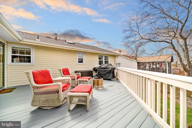 15014 TARLETON DR, Centreville, VA 20120