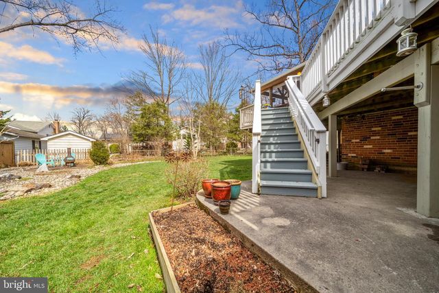 15014 TARLETON DR, Centreville, VA 20120