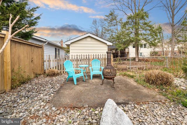 15014 TARLETON DR, Centreville, VA 20120