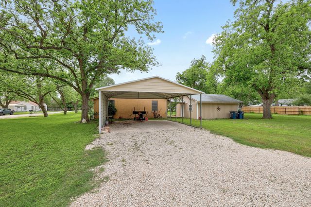 302 Vernon ST, Thrall, TX 76578