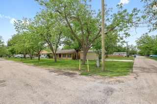 302 Vernon ST, Thrall, TX 76578