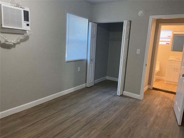 962 19 AVENUE S C, St Petersburg, FL 33705