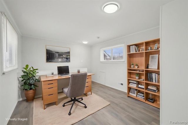 8619 Lozier Avenue, Warren, MI 48089