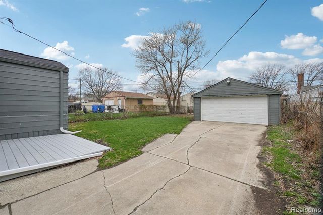 8619 Lozier Avenue, Warren, MI 48089