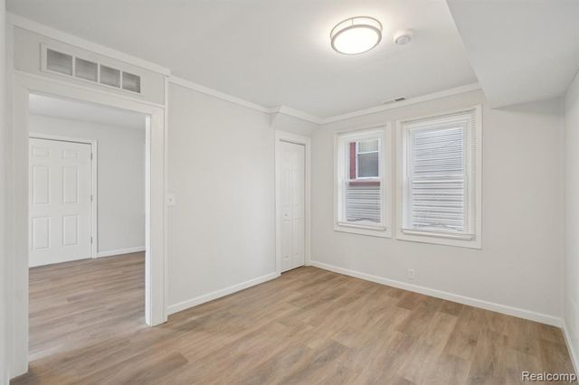 8619 Lozier Avenue, Warren, MI 48089