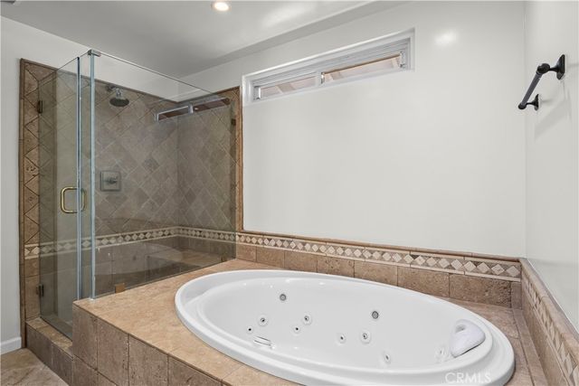 2424 University Dr, Newport Beach, CA 92660