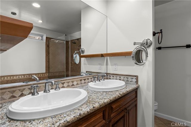 2424 University Dr, Newport Beach, CA 92660