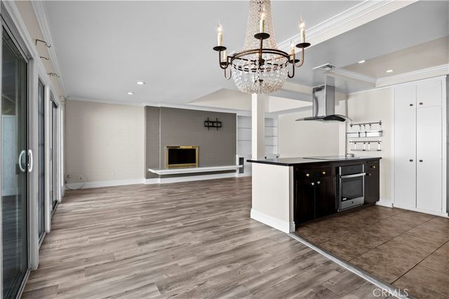 2424 University Dr, Newport Beach, CA 92660
